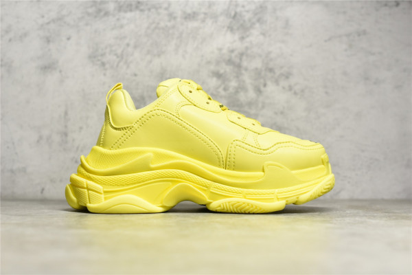 Ba*len*cia*ga triple s