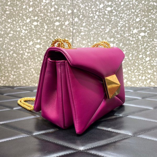 VALENTINO ONE STUD BAG WITH CHAIN