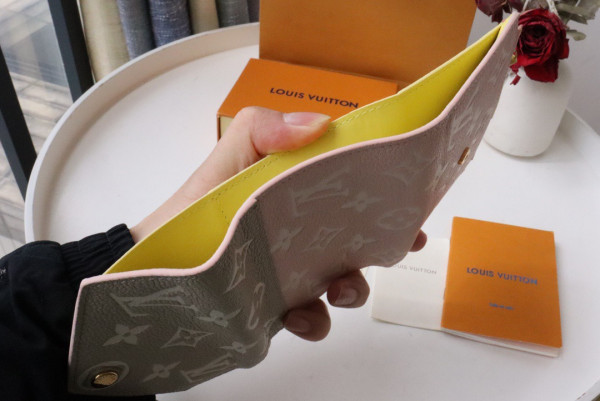 l0*is V*t0n victorine wallet