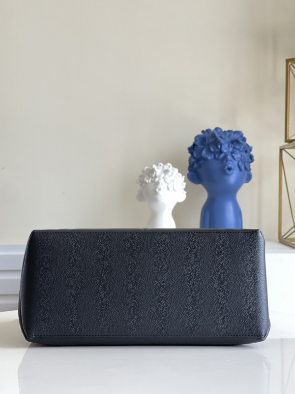 l0*is V*t0n grand palais