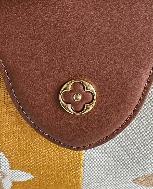 l0*is V*t0n capucines bb