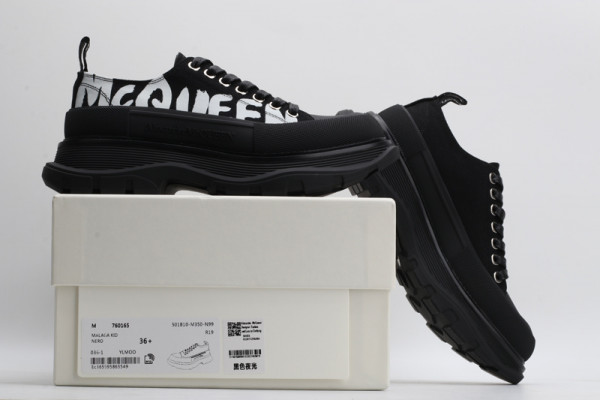 ale*d*r M*Q*en tread slick lace up