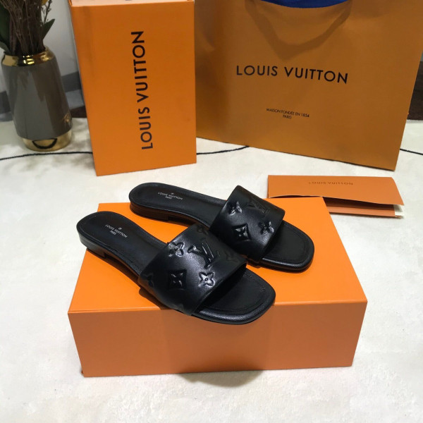 l0*is V*t0n slippers