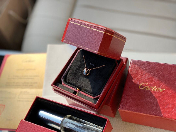 Ca*t*er amulet necklace