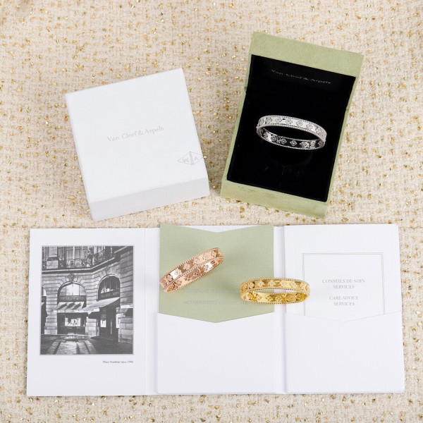 V*N CL*F & arpels perlée bracelet