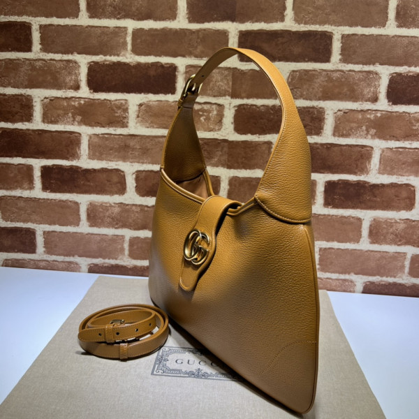 G*u*i aphrodite medium shoulder bag