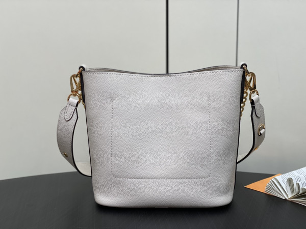 l0*is V*t0n lock and walk - 20 x 20.5 x 12cm