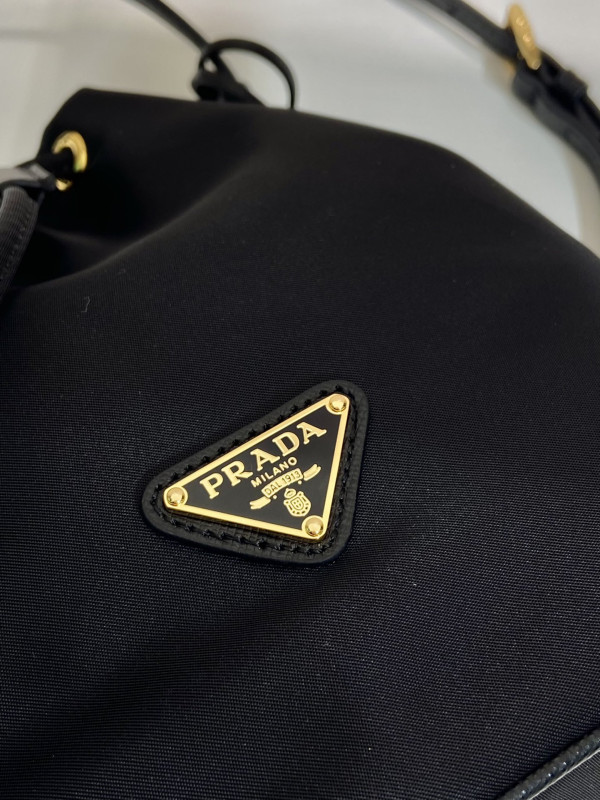 Pra*a bucket bag-15.5*19.5*10cm