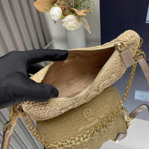 Pra*a hobo bag-23*17*6.5cm