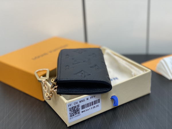 l0*is V*t0n noa wallet-11*7*1.5cm