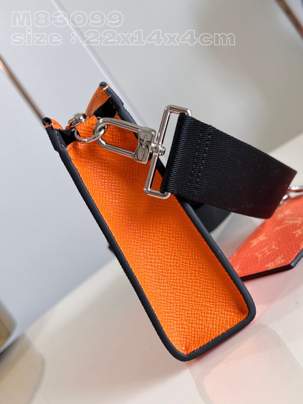 l0*is V*t0n gaston wearable wallet -22*14.5*4.5cm