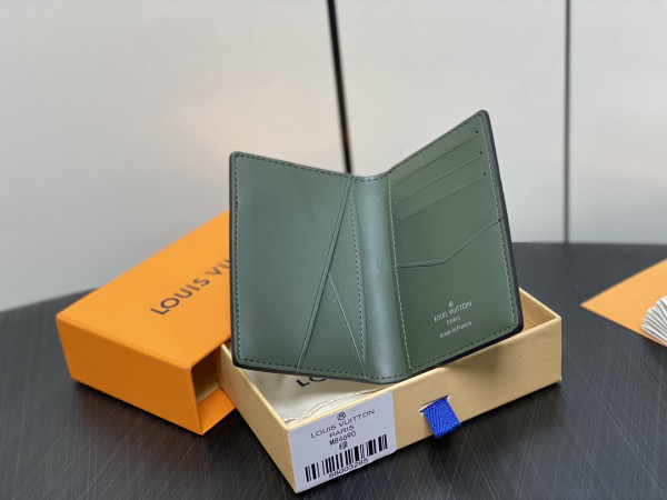 l0*is V*t0n pocket organizer-7.5*11.1*1 cm