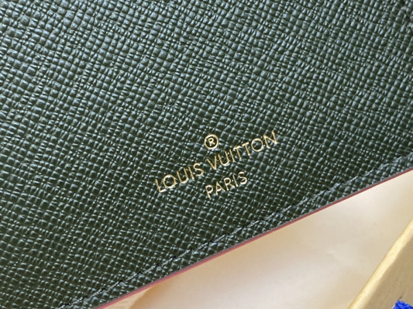 l0*is V*t0n passport cover-10*14*2.5cm