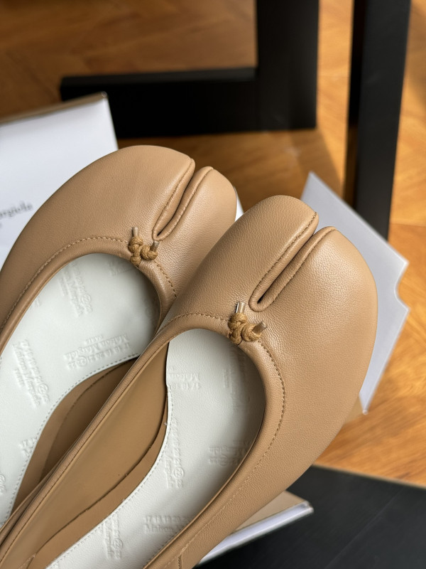 ma*s*n Ma*i*la ballet flats