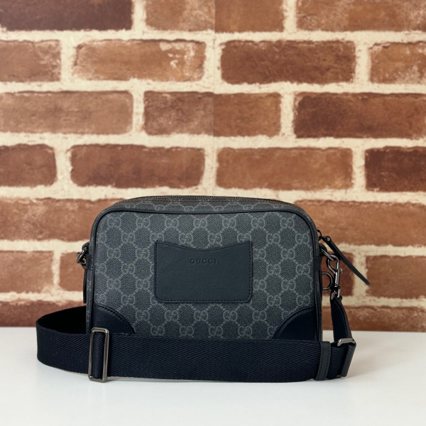 G*u*i gg emblem small crossbody bag