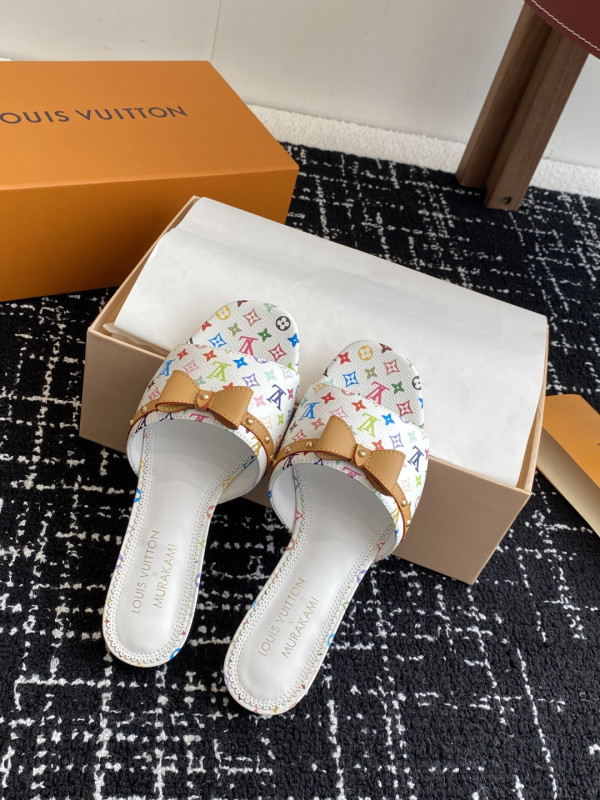 l0*is V*t0n slippers