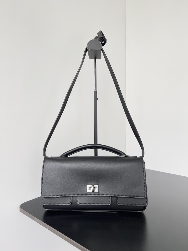 Ba*len*cia*ga bel air small clutch