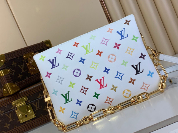 l0*is V*t0n coussin bb