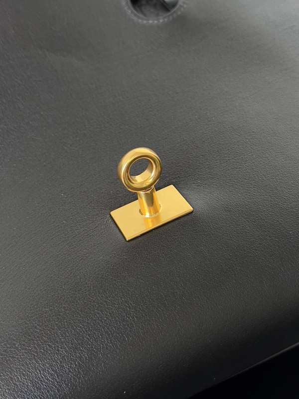 Ba*len*cia*ga bel air medium carry all bag