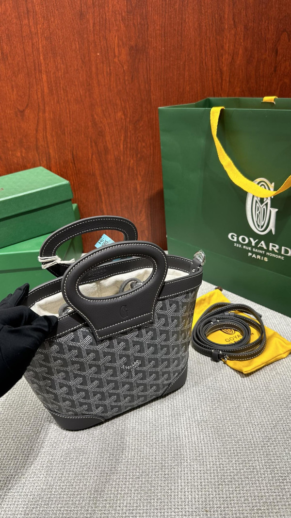 Go*ard beluga - 23×18.5×8cm