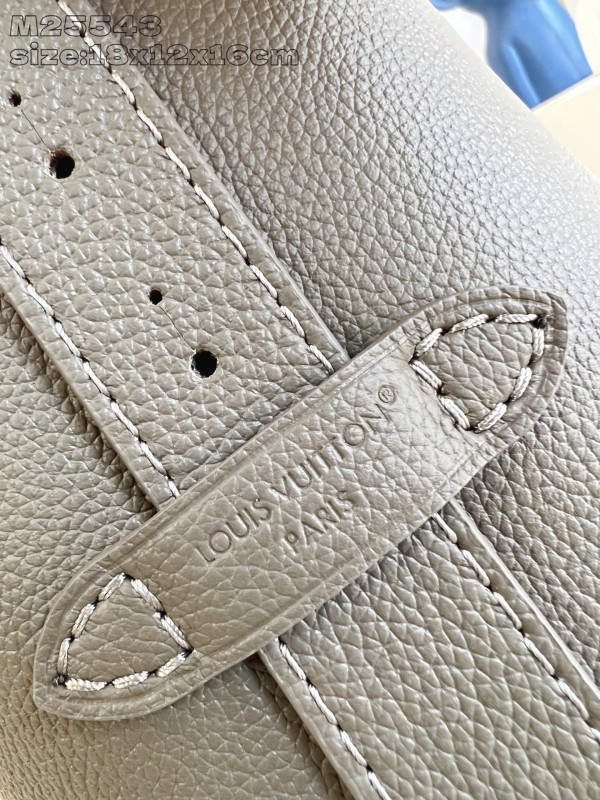 l0*is V*t0n low key all in bb