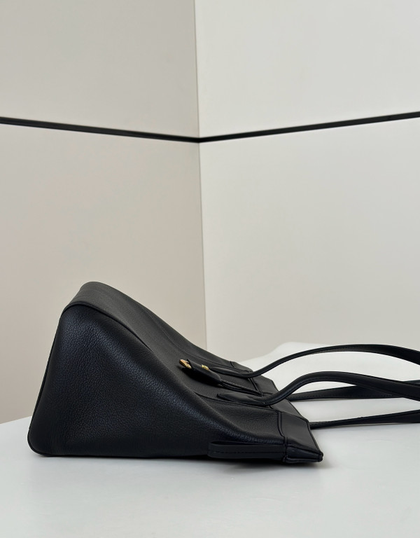 F**di origami medium - 27*16.5*27cm